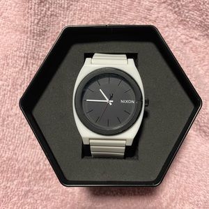 Nixon Watch